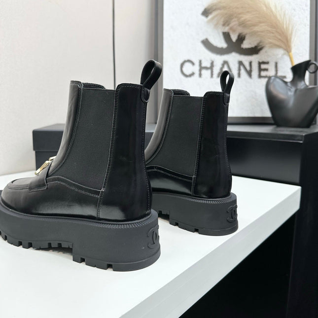 CHANEL 25S SHORT BOOTS IN BLACK CALFSKIN AND CANVAS