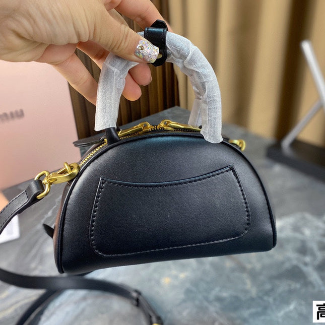HALF - MOON BAG 18 IN BLACK CALFSKIN