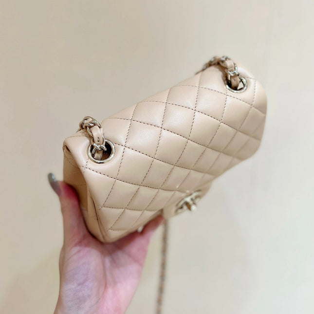 CHANEL 25S FLAP BAG 17 CM IN LIGHT BEIGE LAMBSKIN WITH GOLD HARDWARE