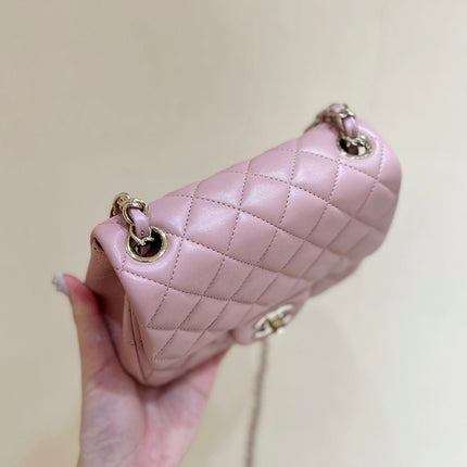 CHANEL 25S FLAP BAG 17 CM IN LIGHT PINK LAMBSKIN WITH GOLD HARDWARE