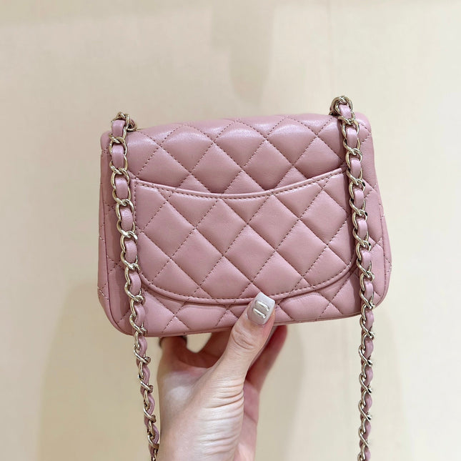 CHANEL 25S FLAP BAG 17 CM IN LIGHT PINK LAMBSKIN WITH GOLD HARDWARE