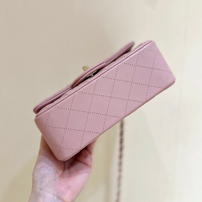 CHANEL 25S FLAP BAG 20 CM IN LIGHT PINK LAMBSKIN WITH GOLD HARDWARE