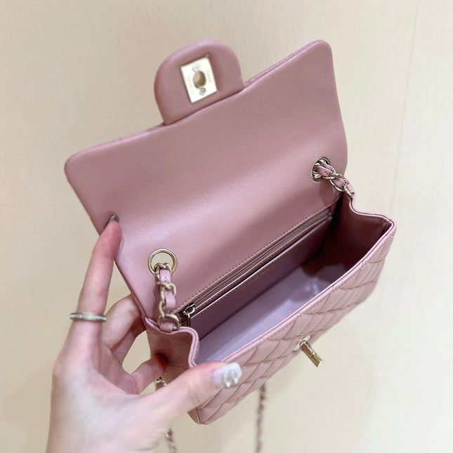 CHANEL 25S FLAP BAG 20 CM IN LIGHT PINK LAMBSKIN WITH GOLD HARDWARE