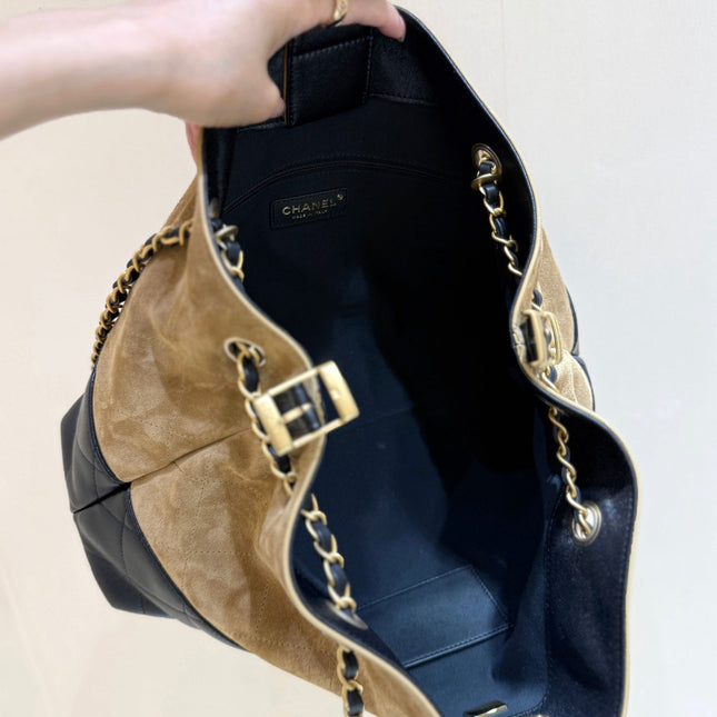 CHANEL 25S LARGE HOBO BAG 36 IN SUEDE COMBINED WITH LAMBSKIN GOLD HARDWARE