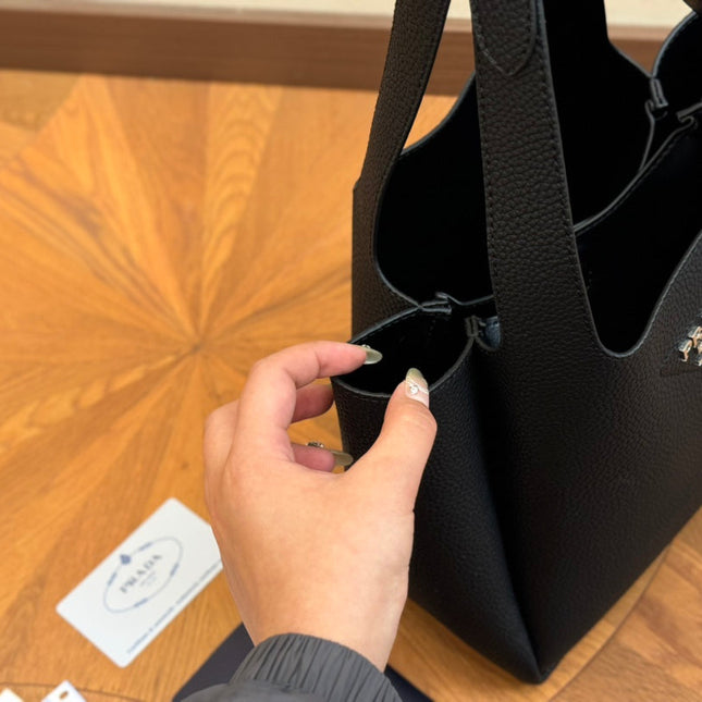 PRA 25 BASKET BAG IN BLACK CALFSKIN