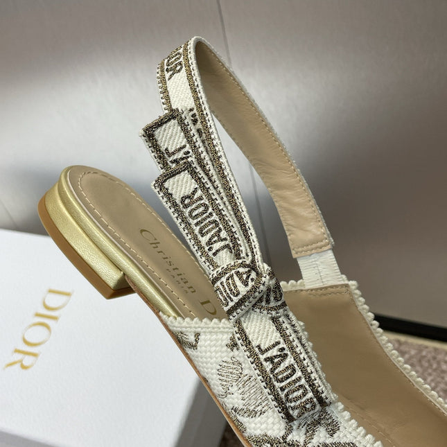 J'ADIOR SLINGBACK PUMP WHITE AND GOLD-TONE MILLEFIORI JACQUARD