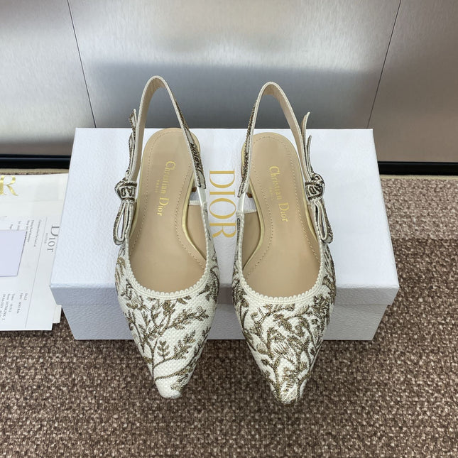 J'ADIOR SLINGBACK PUMP WHITE AND GOLD-TONE MILLEFIORI JACQUARD