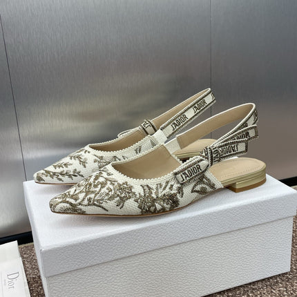 J'ADIOR SLINGBACK PUMP WHITE AND GOLD-TONE MILLEFIORI JACQUARD