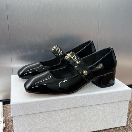 MEDIUM 35 MM HEEL PUMP IN BLACK PATENT CALFSKIN