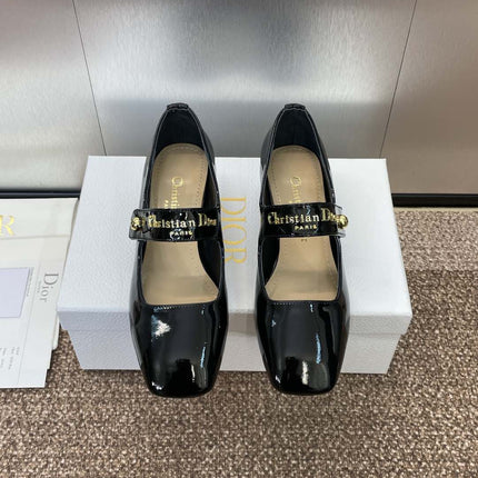 MEDIUM 35 MM HEEL PUMP IN BLACK PATENT CALFSKIN