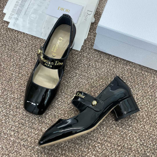 MEDIUM 35 MM HEEL PUMP IN BLACK PATENT CALFSKIN
