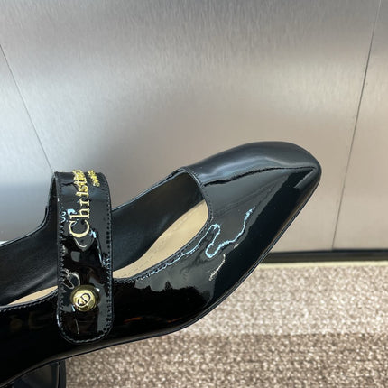 MEDIUM 35 MM HEEL PUMP IN BLACK PATENT CALFSKIN