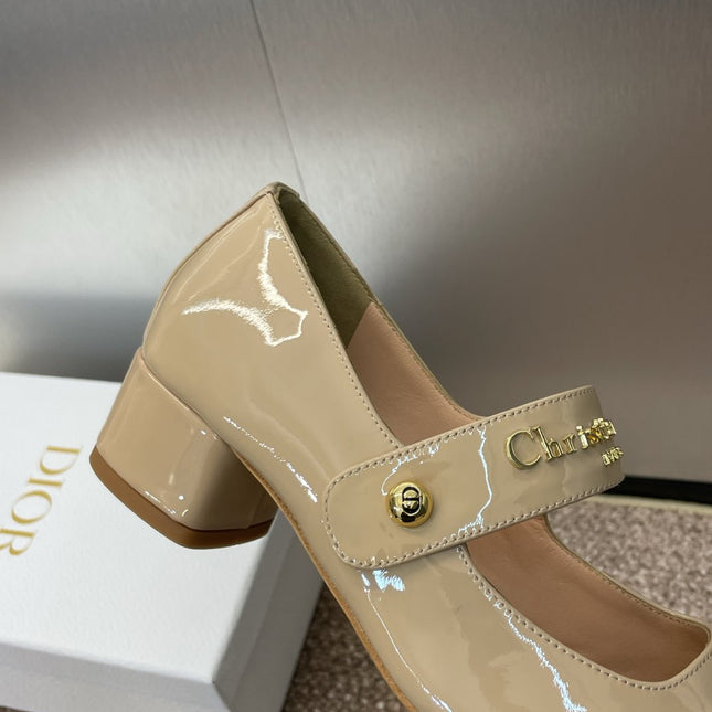 MEDIUM 35 MM HEEL PUMP IN CAMEL BEIGE PATENT CALFSKIN