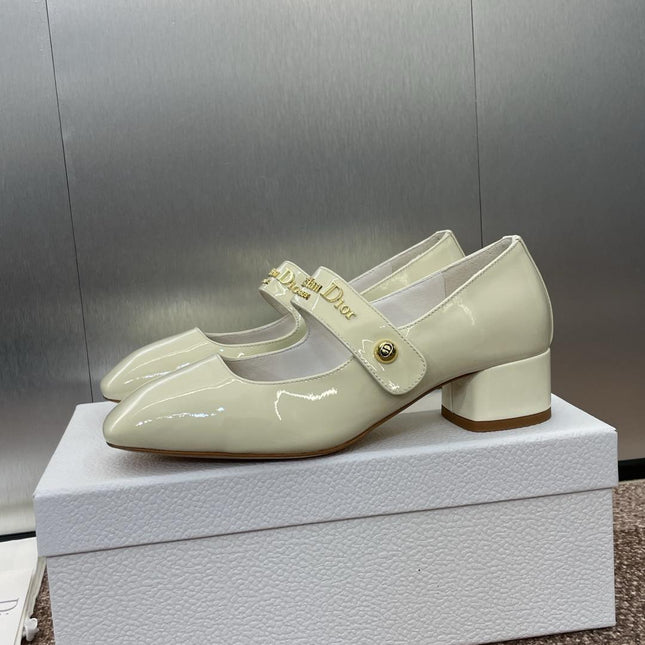 MEDIUM 35 MM HEEL PUMP IN WHITE PATENT CALFSKIN