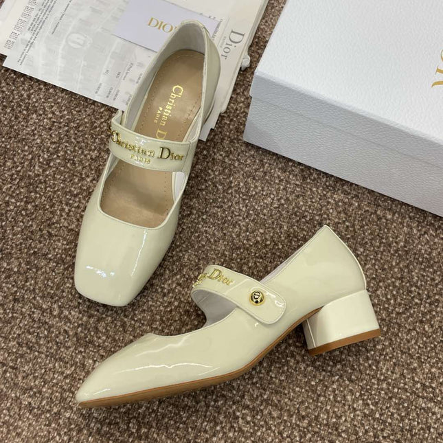 MEDIUM 35 MM HEEL PUMP IN WHITE PATENT CALFSKIN
