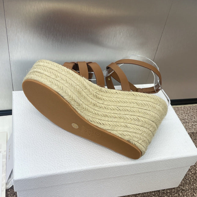 D-CLUB 25S HIGH HEEL WEDGE 100MM IN BROWN CALFSKIN RAFFIA SOLE