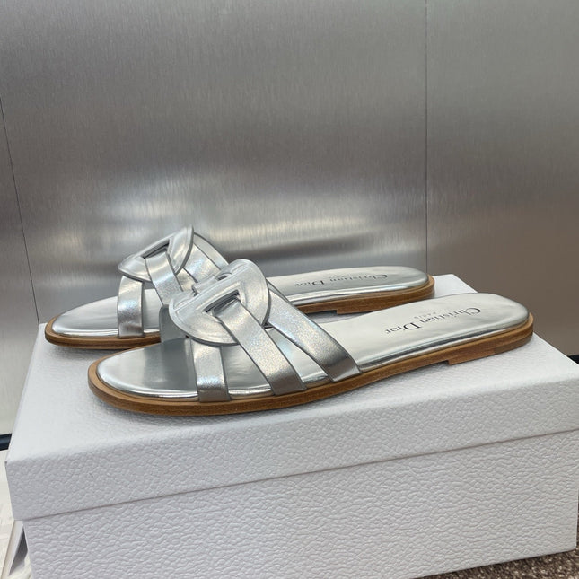 D-CLUB SLIDE SANDAL 25S IN SILVER GLOSSY CALFSKIN