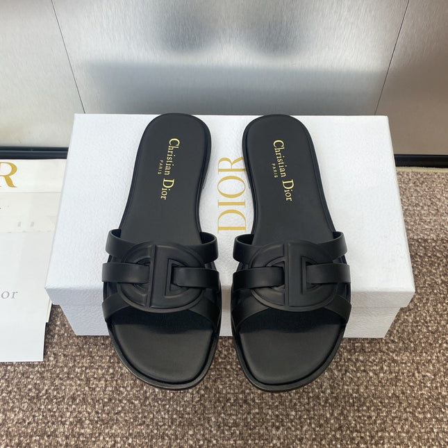 D-CLUB SLIDE SANDAL 25S IN BLACK CALFSKIN