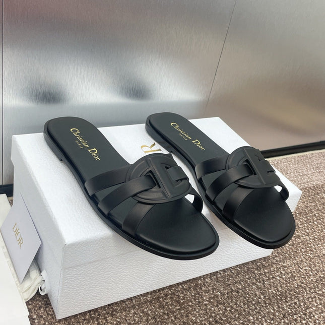D-CLUB SLIDE SANDAL 25S IN BLACK CALFSKIN