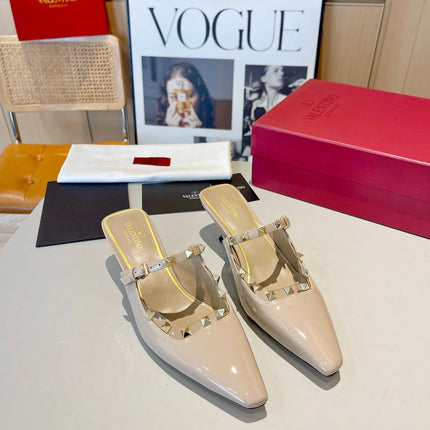 ROCKSTUD CAGED MULES 5 CM IN BISQUE BEIGE CALFSKIN