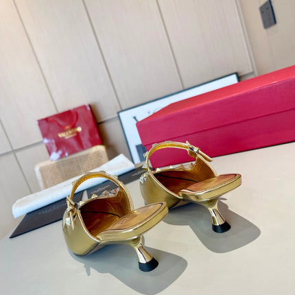 ROCKSTUD CAGED MULES 5 CM IN GOLD CALFSKIN