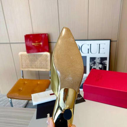 ROCKSTUD CAGED MULES 5 CM IN GOLD CALFSKIN