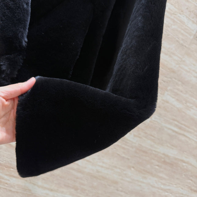 HERMES 25S SHEARLING COAT WITH LARGE LAPELS 213