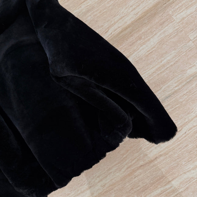 HERMES 25S SHEARLING COAT WITH LARGE LAPELS 213