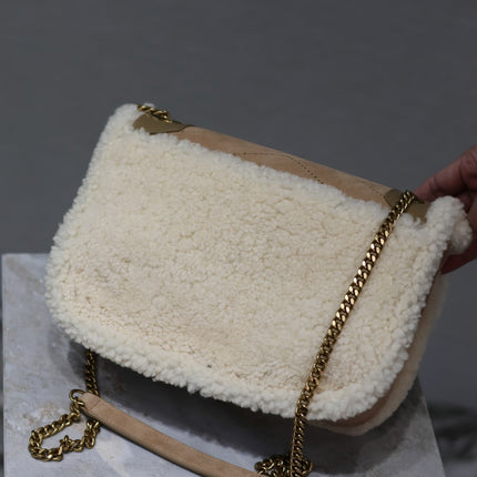 NIKI SMALL 22 IN CAMEL SUEDE AND WHITE SHEARLING