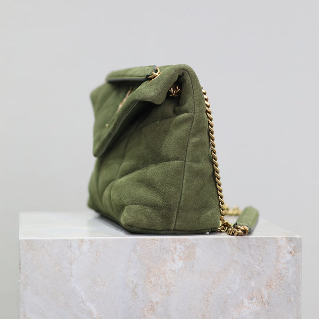 YSL 25S LOULOU PUFFER MM 29 IN GREEN SUEDE GOLD HARDWRE