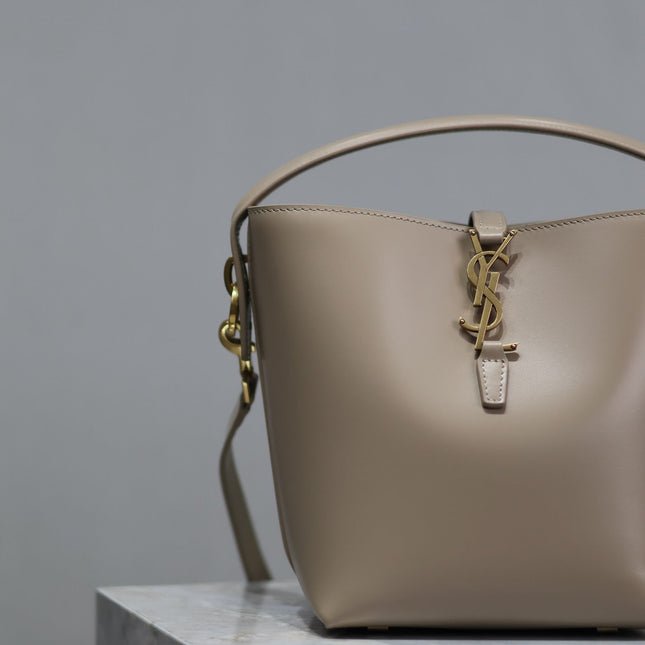 YSL 25S LE 37 BUCKET 20 IN BEIGE CALFSKIN GOLD HARDWRE