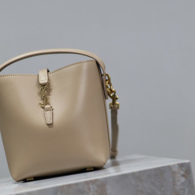 YSL 25S LE 37 BUCKET 15 IN BEIGE CALFSKIN GOLD HARDWRE