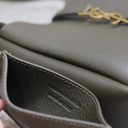 LE 5 À 7 MINI BAG 16 IN KHAKI GREEN LAMBSKIN
