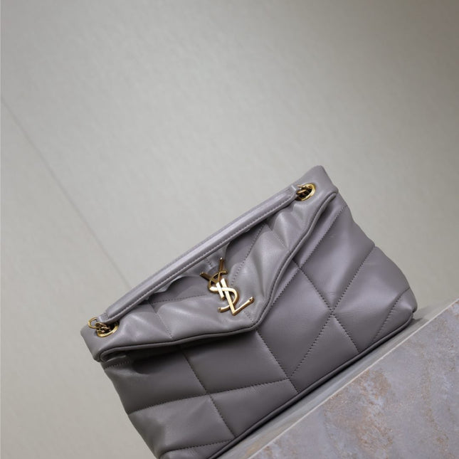 YSL 25S LOULOU PUFFER MEDIUM 29 IN SMOKY LAVENDER CALFSKIN