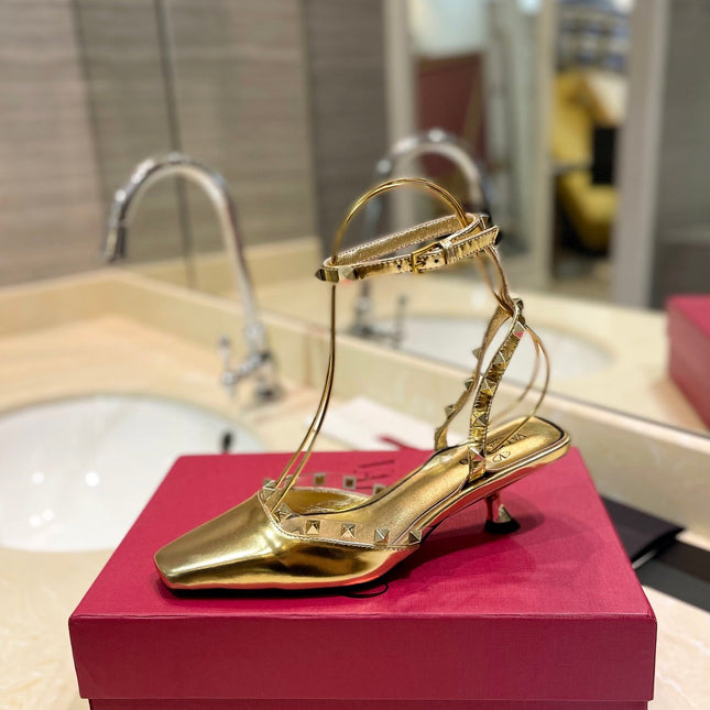ROCKSTUD SLINGBACK IN GOLD CALFSKIN 50MM