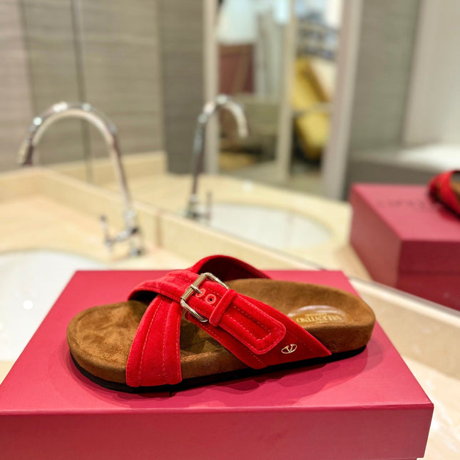 FUSSFRIEND CHERRY RED SILK VELVET SLIDE SANDALS