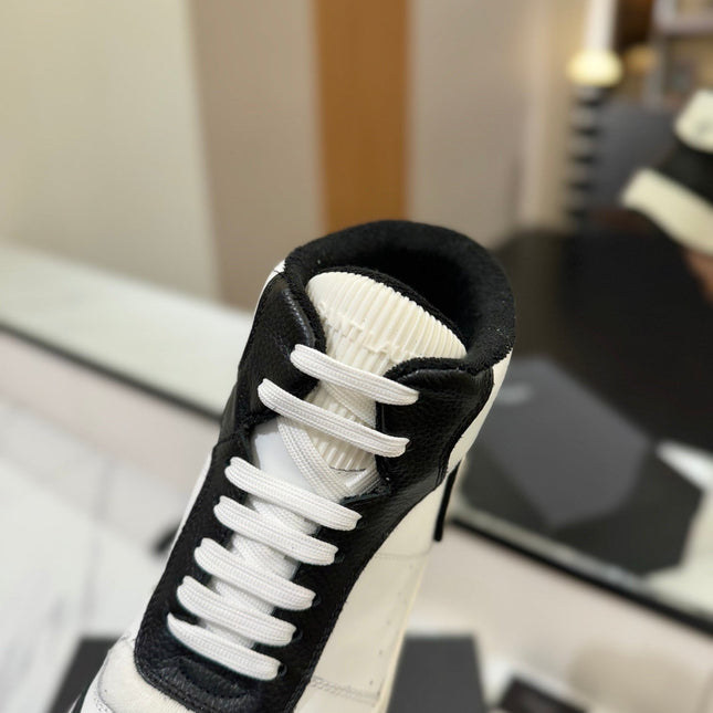 MID-TOP SNEAKERS IN WHITE MIX BLACK PERFORATED LAMBSKIN