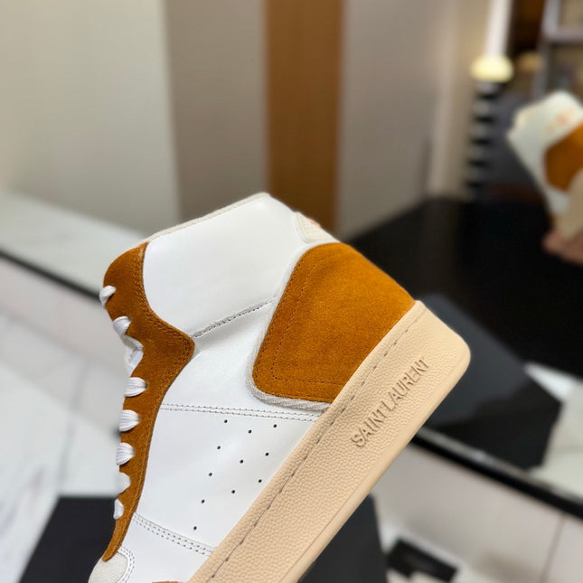 MID-TOP SNEAKERS IN WHITE PERFORATED LAMBSKIN AND BRONZE ORANGE SUEDE