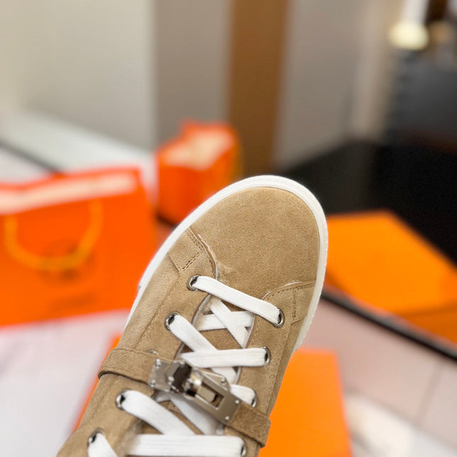 DAY SNEAKER IN TORTILLA BROWN SUEDE AND FLEECE LINING