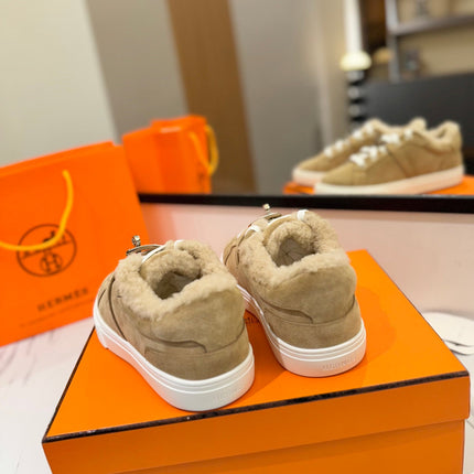 DAY SNEAKER IN TORTILLA BROWN SUEDE AND FLEECE LINING