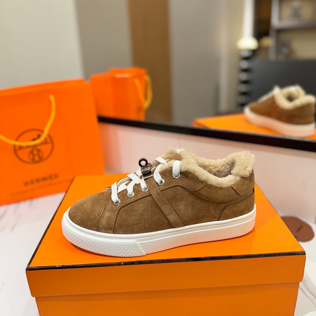 DAY SNEAKER IN BRONZE BROWN SUEDE AND FLEECE LINING