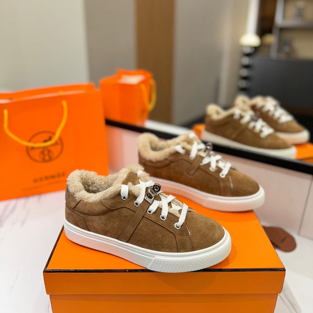 DAY SNEAKER IN BRONZE BROWN SUEDE AND FLEECE LINING