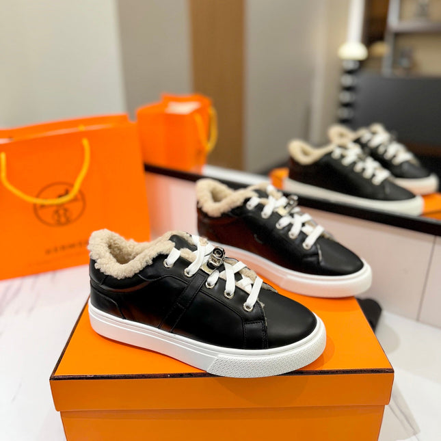 DAY SNEAKER IN BLACK CALFSKIN AND FLEECE LINING