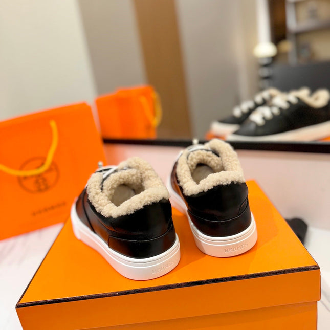 DAY SNEAKER IN BLACK CALFSKIN AND FLEECE LINING