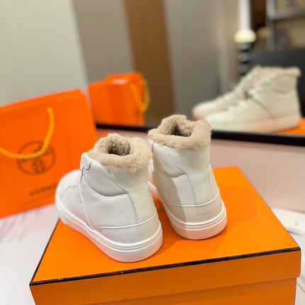 CHEALSEA BOOTS IN WHITE CALFSKIN AND FLEECE LINING