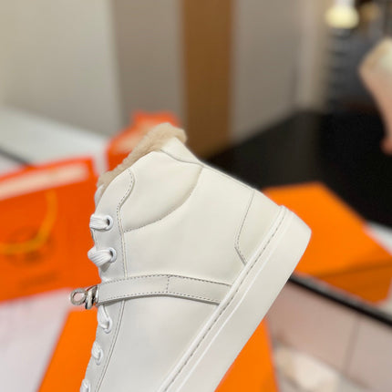 CHEALSEA BOOTS IN WHITE CALFSKIN AND FLEECE LINING