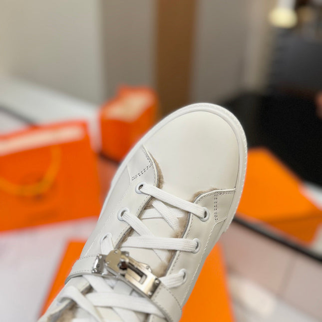 CHEALSEA BOOTS IN WHITE CALFSKIN AND FLEECE LINING