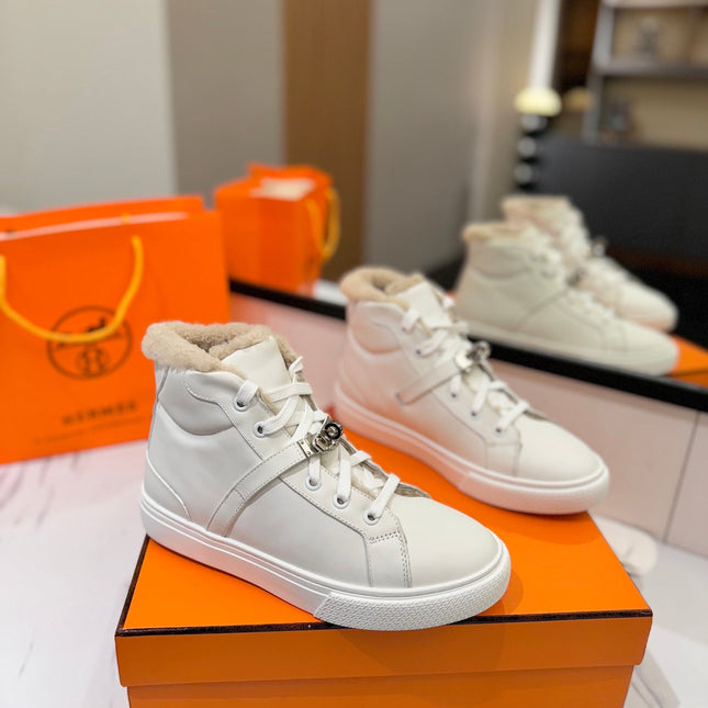 CHEALSEA BOOTS IN WHITE CALFSKIN AND FLEECE LINING