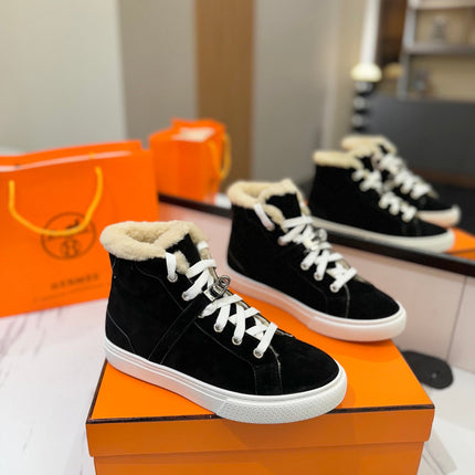 CHEALSEA BOOTS IN BLACK SUEDE AND FLEECE LINING