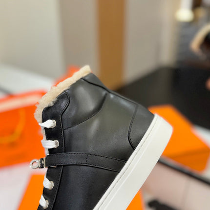 CHEALSEA BOOTS IN BLACK LAMBSKIN AND FLEECE LINING